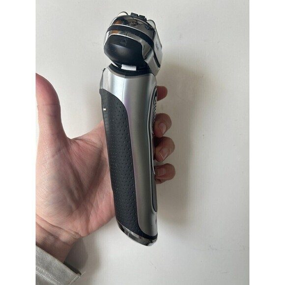 Braun Series 9 9260s Wet+Dry Electric Shaver - Picture 9 of 12